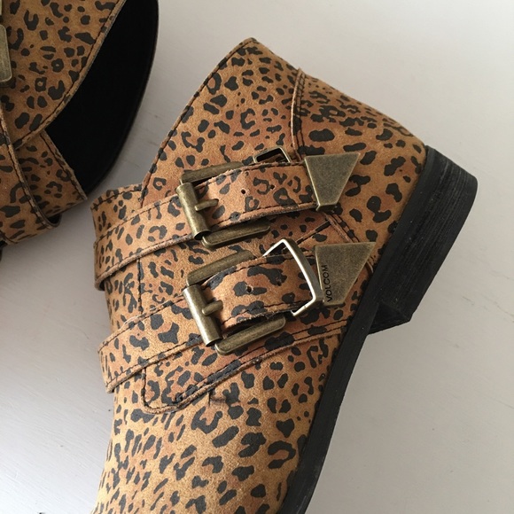 Volcom Getter Cheetah Leather Booties Sz 7 - Picture 9 of 11